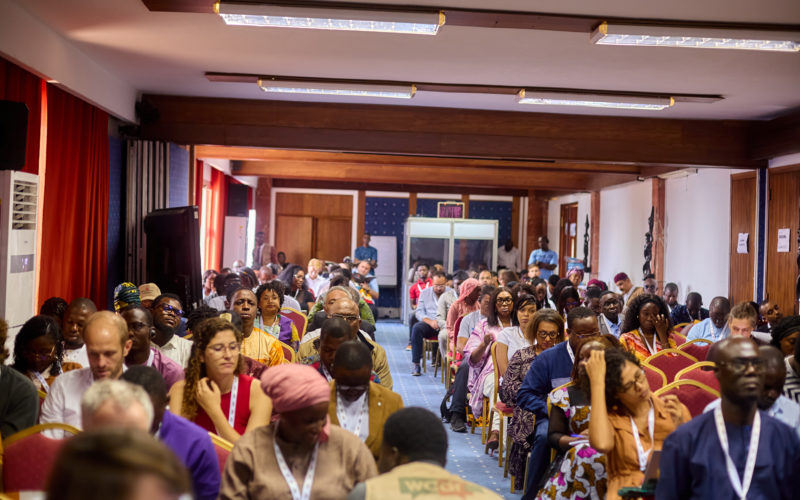 Plusieurs acteurs de l’information en Afrique réunis à Dakar, au Sénégal, lors de la quatrième édition de l’Africa Facts Summit, la rencontre continentale des fact-checkers, en octobre 2025.