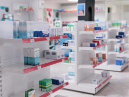 Togo : Les médicaments vendus en pharmacie sont-ils de moindre qualité que ceux vendus en Europe ? Rien ne le prouve